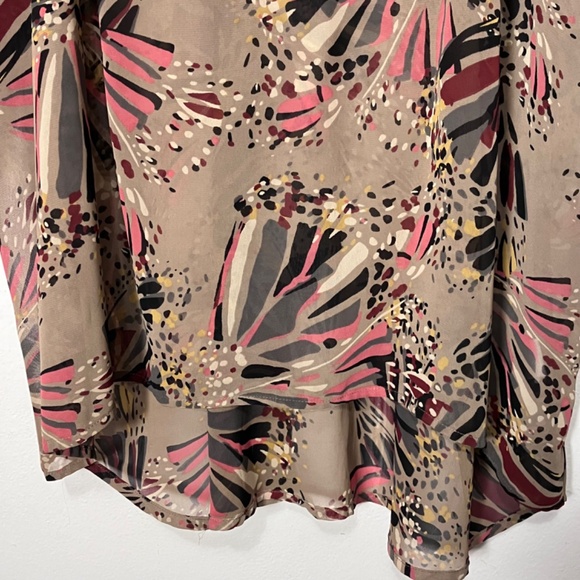 Elle Flowing Sheer High-Low Blouse  M - Picture 2 of 12